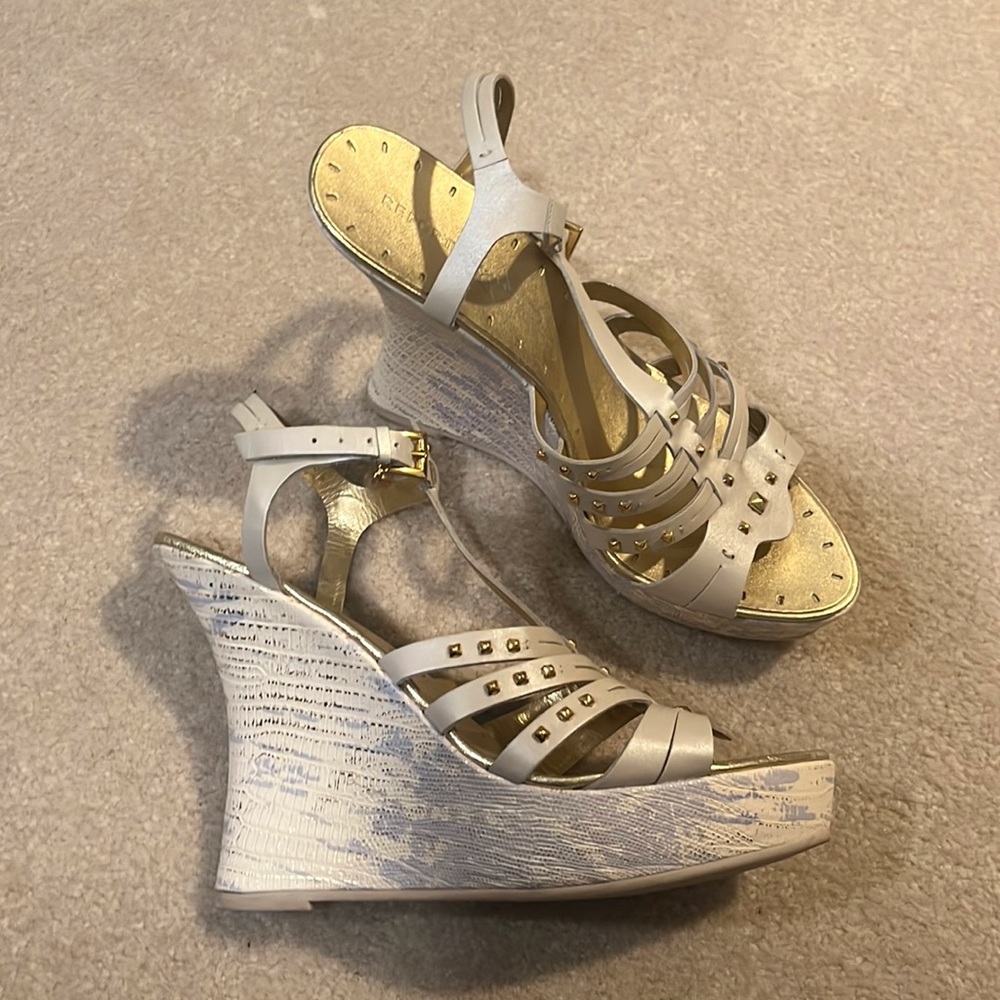 Report Signature Wedges / Platform Heeled Sandals